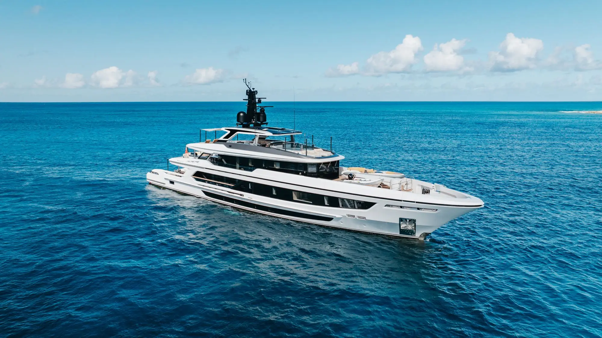 Step Inside DAYBREAK an Award-Winning Luxury Yacht